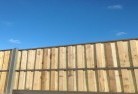 Olarylap-and-cap-timber-fencing-3.jpg; ?>